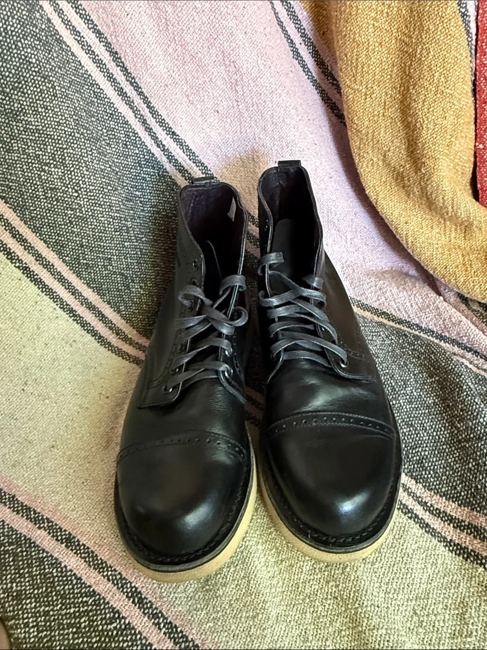 Broken Homme - Black Leather Chukka Boots with Cream Vibram Sole